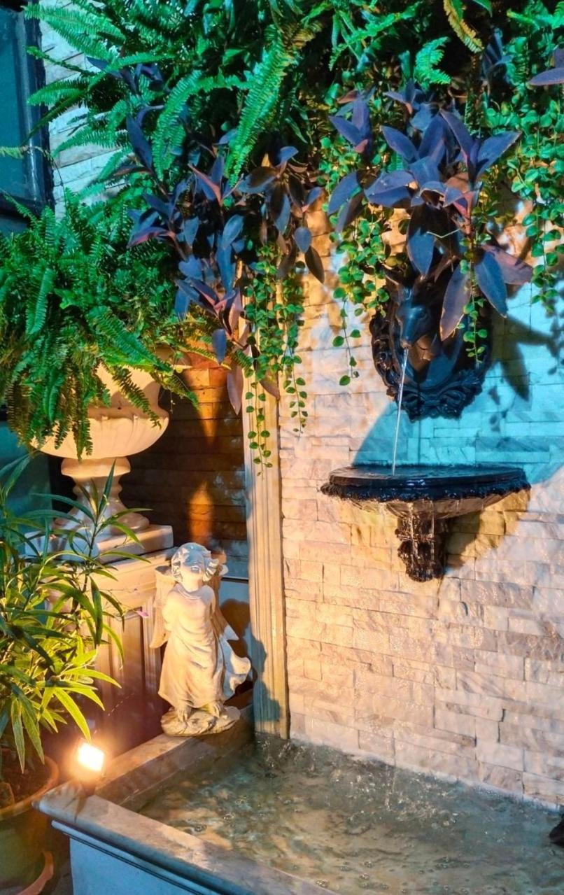 โรงแรมอินจัน Inn-Chan Chanthaburi Exterior foto
